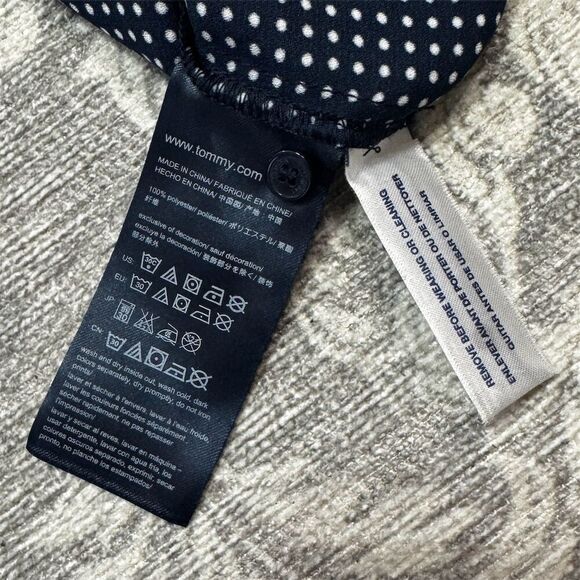 Tommy Hilfiger Women's XS Blue Polka Dot Sleeveless Tie-Neck Blouse - Picture 7 of 7